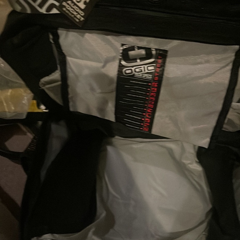 Backpack - Picture 3 of 6